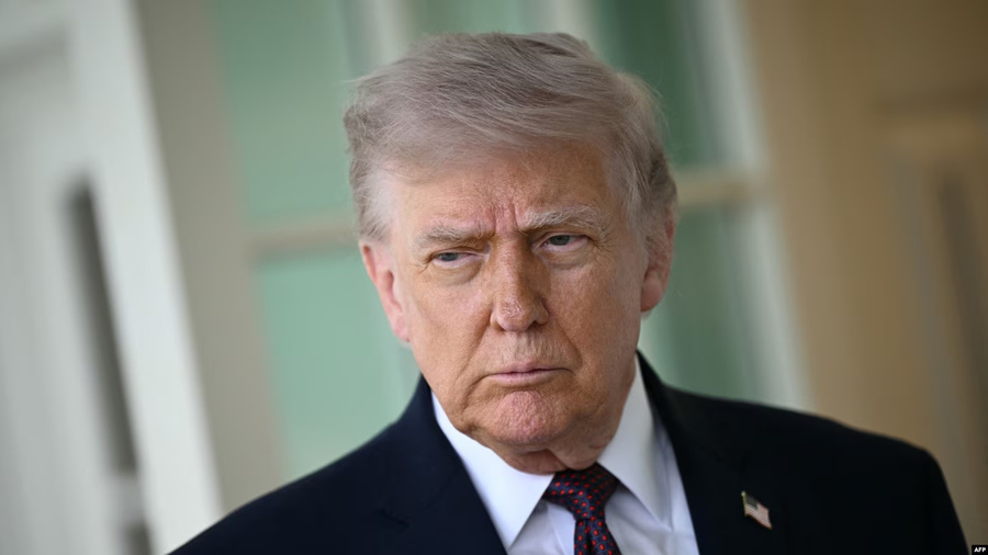 Trump Signals New Iran Talks Amid Strait Pressure